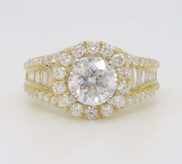 Stunning 2.04CTW Diamond Engagement Ring