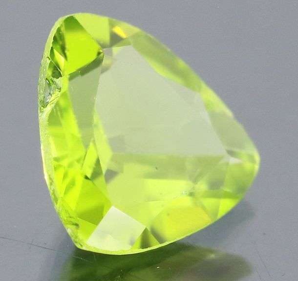 Brilliant green 2.21ct untreated Peridot