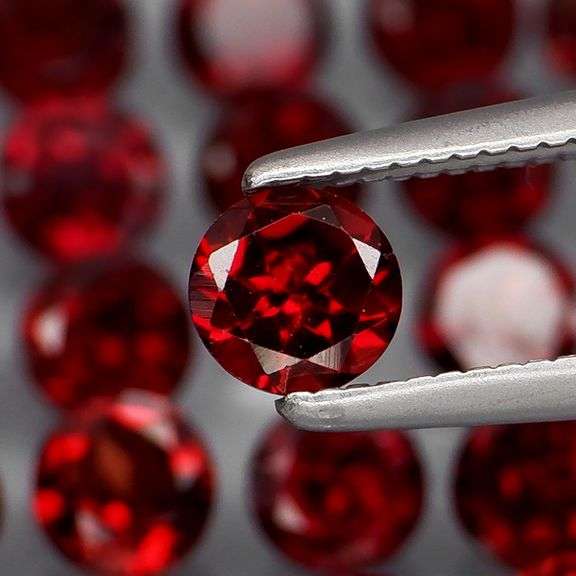 Premium 9.40ct solitaire cut cherry red Garnet set