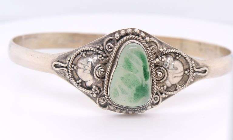 Vintage Navajo Sterling Silver Cuff