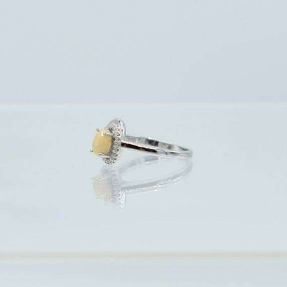 Beautiful 1.35 Ct Natural Color Play Opal Ring