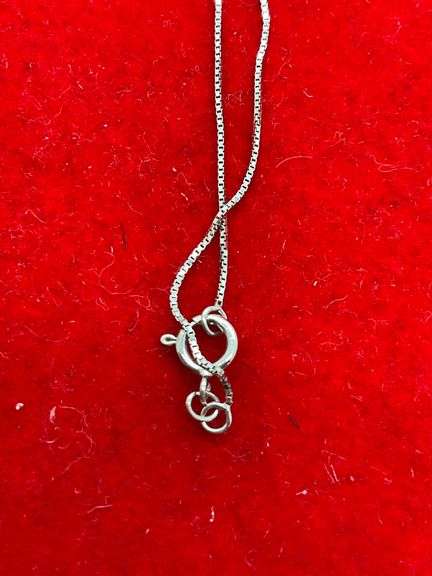 CERTIFIED 14K WHITE GOLD AND DIAMOND CHAIN AND PENDANT