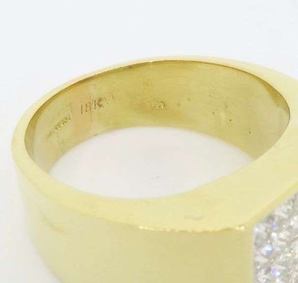 Men's Diamond Ring Crafted in 18k Yellow Gold