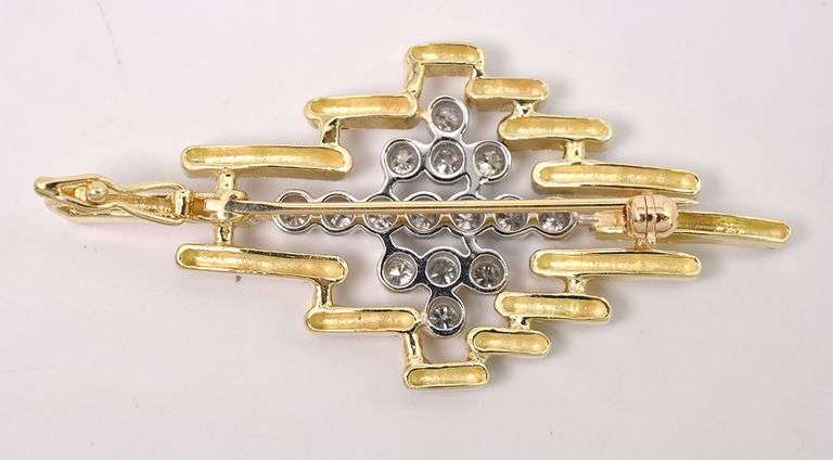 Enchanting Diamond Pin and Pendant In 14K Yellow Gold