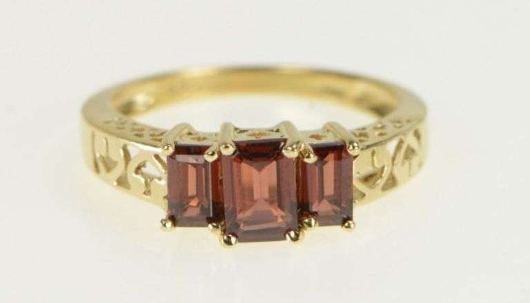 14K Yellow Gold Three Stone Emerald Cut Garnet Vintage Ring