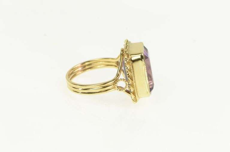14K Yellow Gold Emerald Cut Amethyst Vintage Cocktail Ring