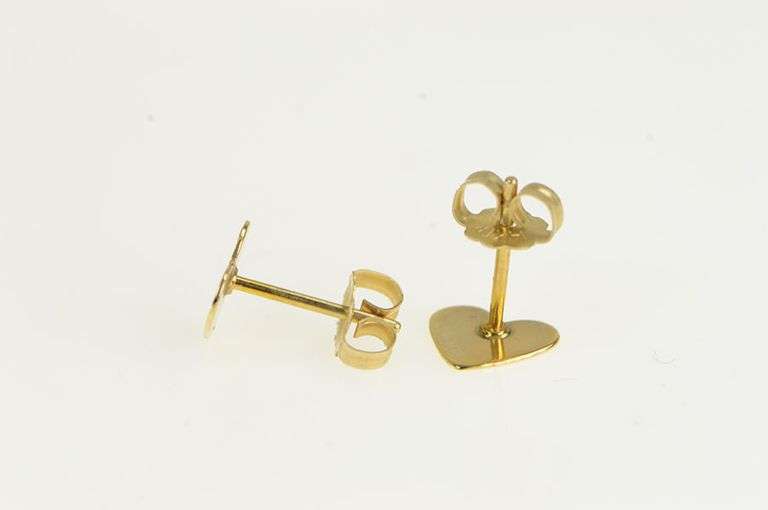 14K Yellow Gold Classic Simple Heart Love Symbol Stud Earrings