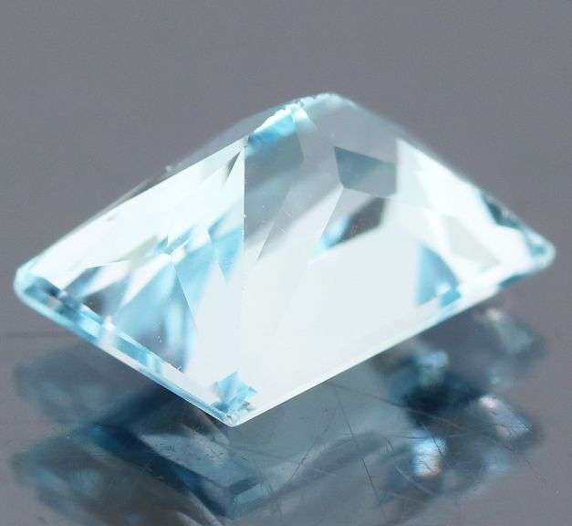 Bright! 4.33ct radiant princess cut sky blue Topaz