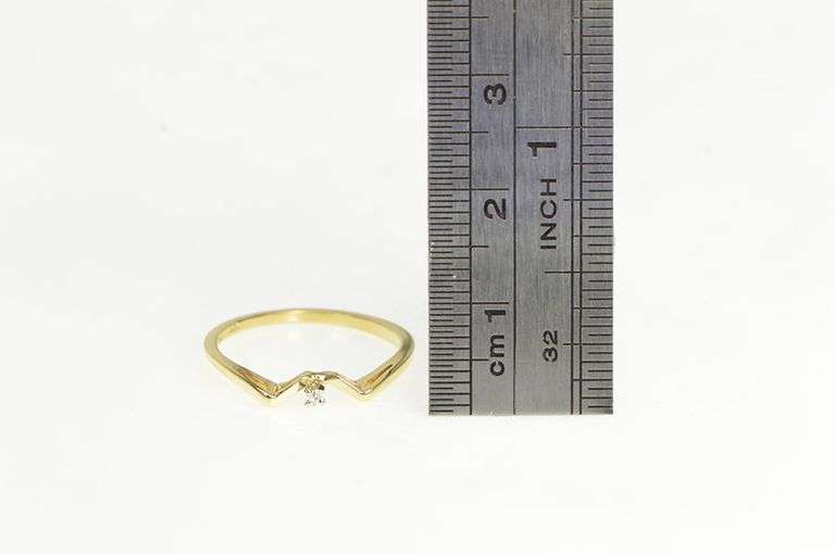 14K Yellow Gold Diamond Chevron Vintage Simple Solitaire Ring