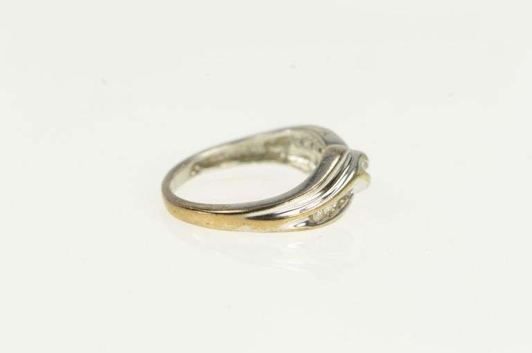 10K White Gold Wavy Criss Cross Vintage Statement Ring