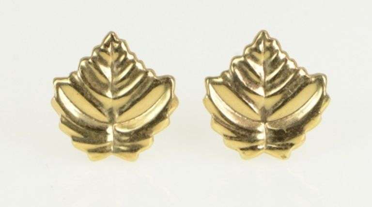 14K Yellow Gold Maple Leaf Nature Motif Vintage Stud Earrings