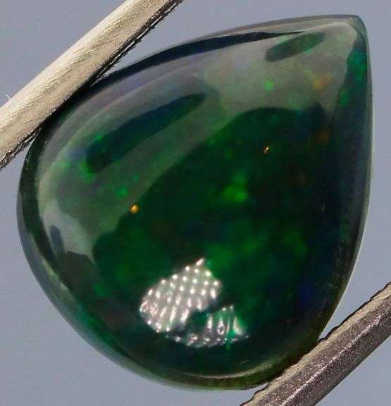 Magnificent 2.15ct blue and green flashing Black Opal