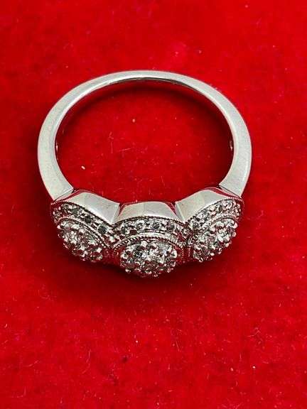 CERTIFIED BRAND NEW 14K WHITE GOLD AND DIAMOND RING