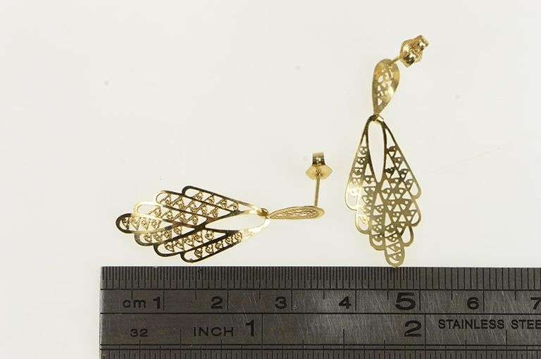 14K Yellow Gold Scalloped Filigree Decorative Dangle Drop Earrings