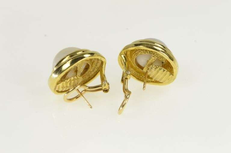 18K Yellow Gold 12.2mm Mabe Pearl Retro French Clip Earrings