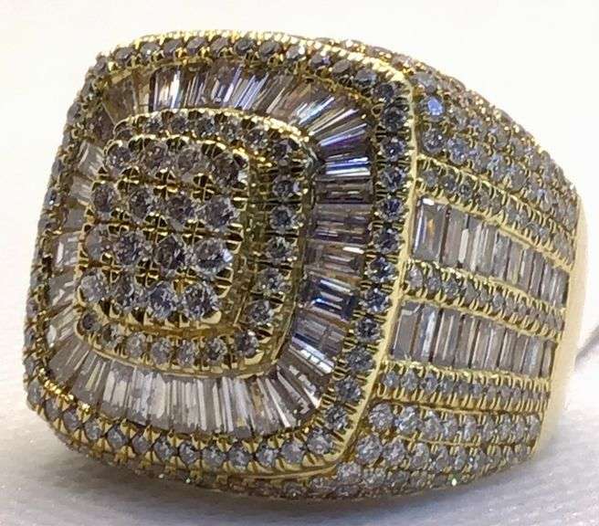 GLAMOROUS 14K YELLOW GOLD MULTI DIAMOND MEN’S RING