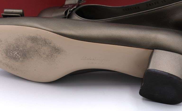 Ferragamo Vara 1 Mercurio Calf Pumps