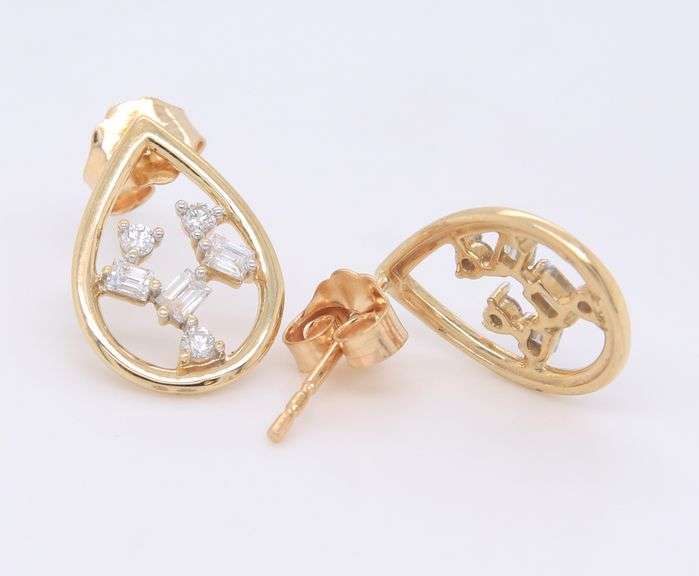 Attractive Baguette Pear Shaped Diamond Stud Earrings