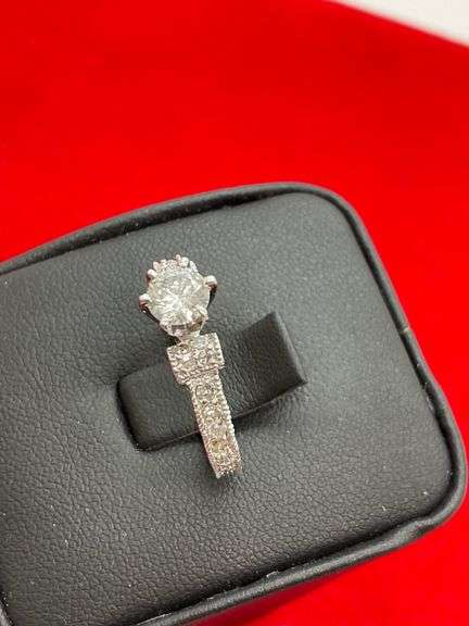 CERTIFIED 14KT WHITE GOLD AND DIAMOND ENGAGEMENT RING