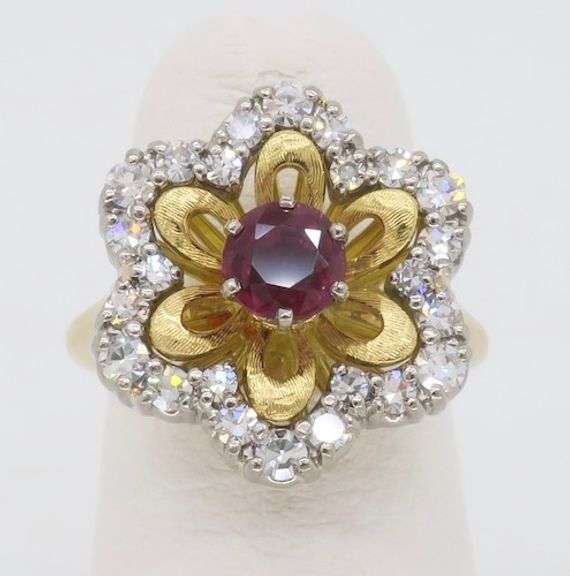 18k Diamond & Ruby Flower Ring