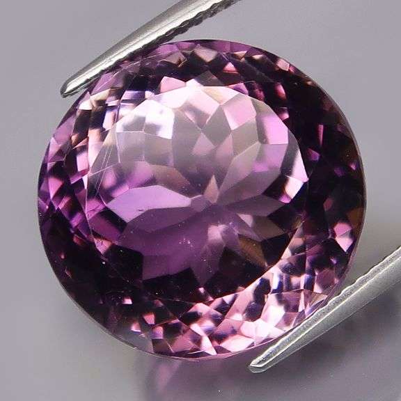 Striking 20.75ct violet Amethyst