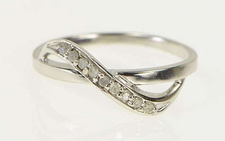 10K White Gold Wavy Diamond Freeform Statement Band Ring