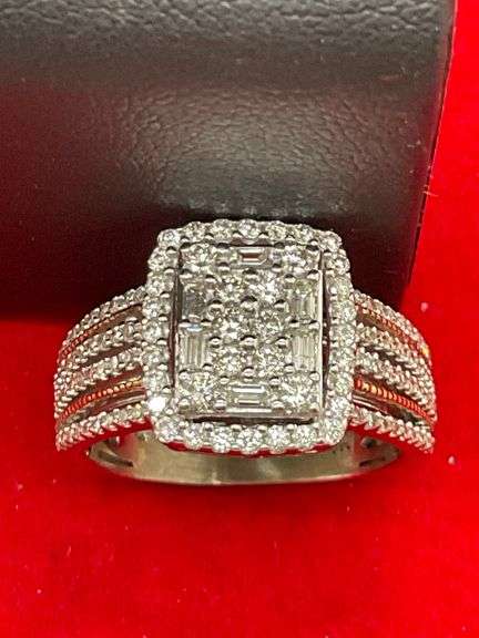 CERTIFIED BRAND NEW 14K WHITE GOLD AND DIAMOND RING.