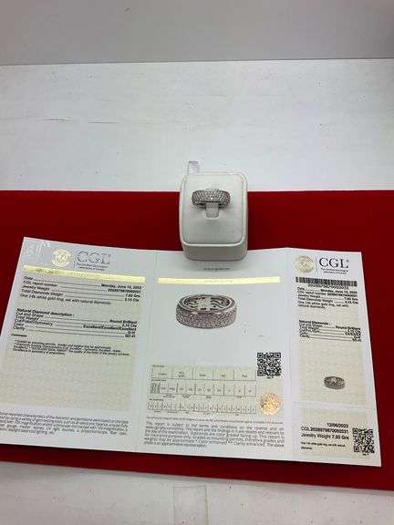 CERTIFIED 14K WHITE GOLD AND DIAMOND RING. 3.15 CARAT DIAMONDS