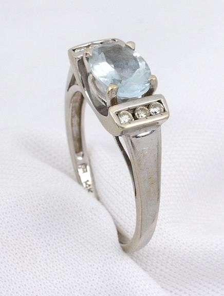 Sweet 14k WG Blue Topaz Ring