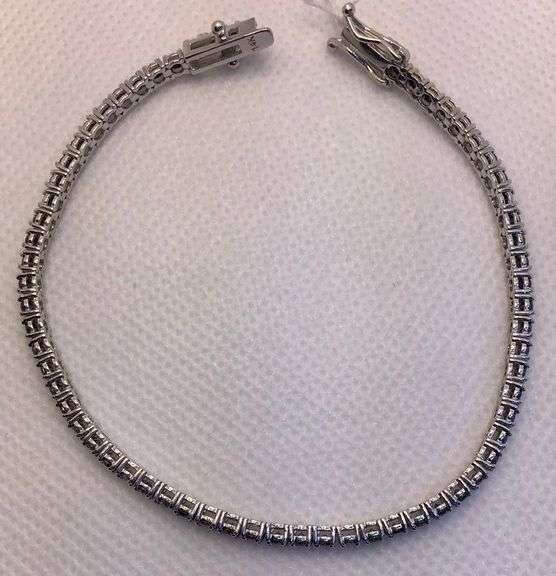 GORGEOUS AND STYLISH 14K WHITE GOLD BLACK DIAMOND TENNIS BRACELET
