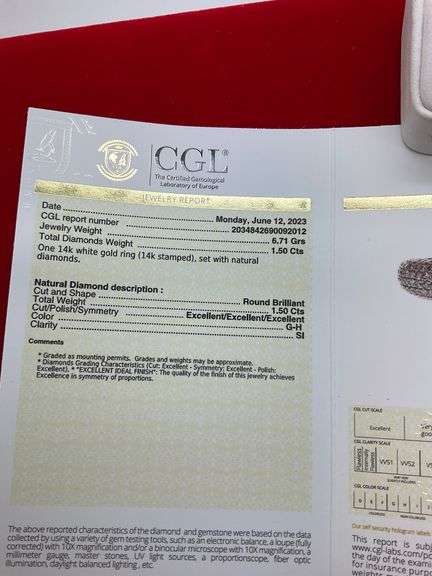 CERTIFIED 14K WHITE GOLD AND DIAMOND BAND / RING