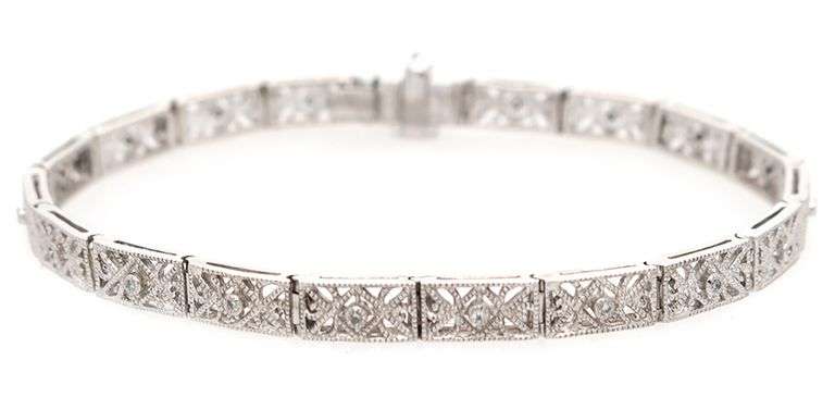 Vintage 0.14ctw Diamond Accent Scroll Heirloom Bracelet in Platinum