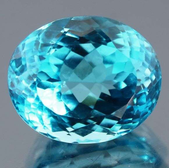 Glittering and huge! Rare 21.53ct vivid French blue Topaz