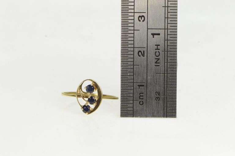 14K Yellow Gold Natural Sapphire Vintage Statement Cluster Ring