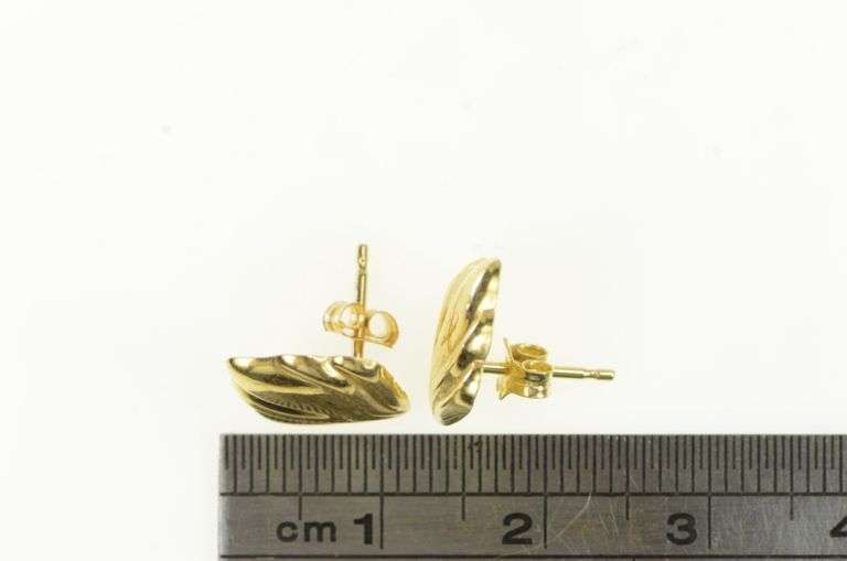 14K Yellow Gold Puffy Scalloped Abstract Curvy Stud Earrings