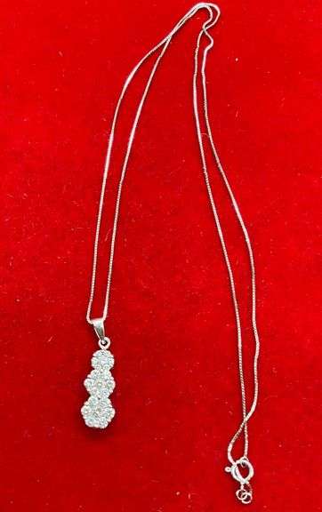 CERTIFIED 14K WHITE GOLD AND DIAMOND CHAIN AND PENDANT