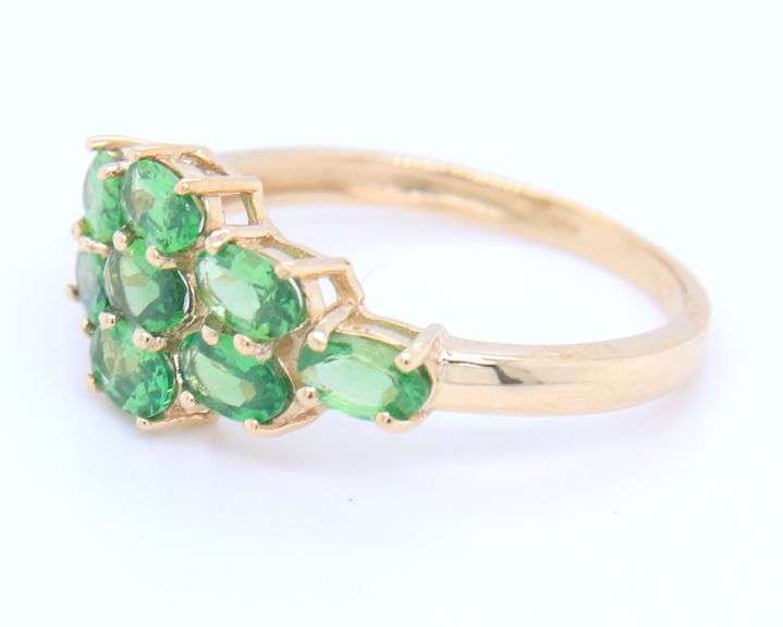 10KT Yellow Gold PErdiot Star Eaarings And Emerald Cluster Ring