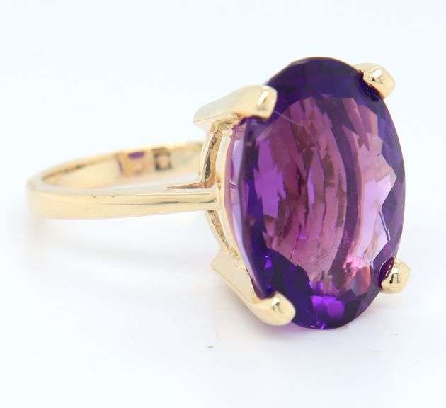 Powerful Yellow Gold 10.75ct Amethyst Ring