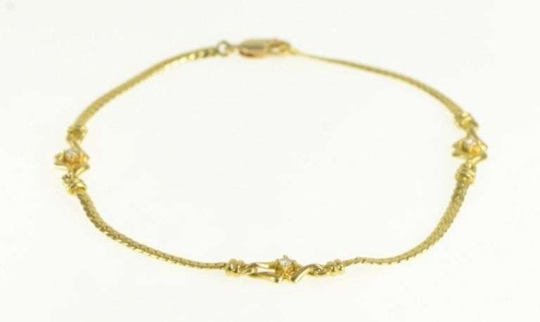 14K Yellow Gold Retro Diamond Square Knot Herringbone Bracelet