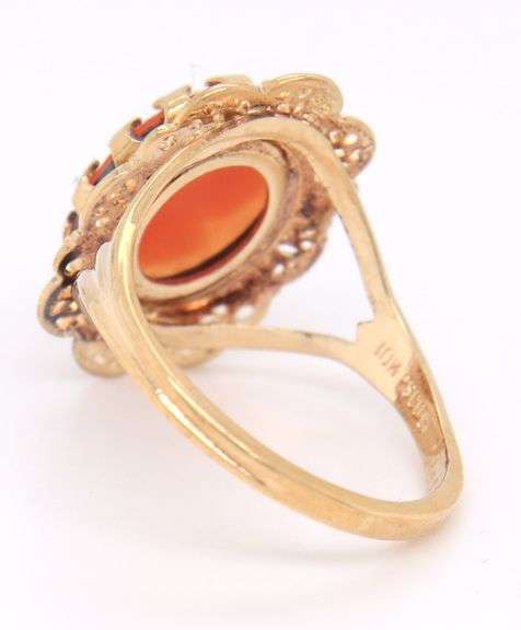 Handsome Yellow Gold Cameo Style Ring