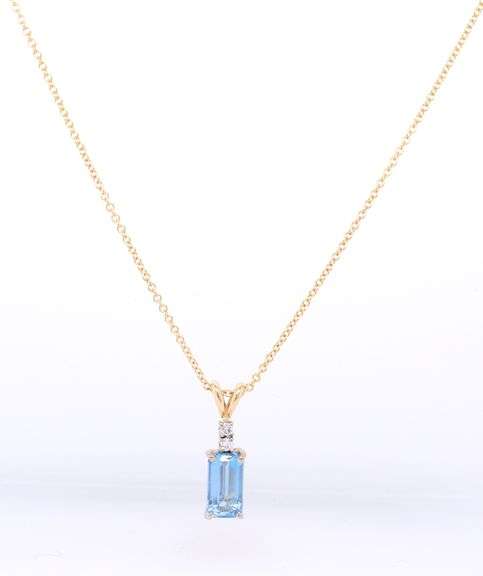Attractive Yellow Gold Aquamarine and Diamond Pendant on Chain