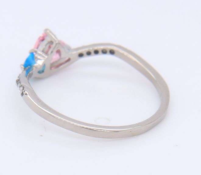 925 Sterling Silver Heart Shaped Cubic Zirconia Band