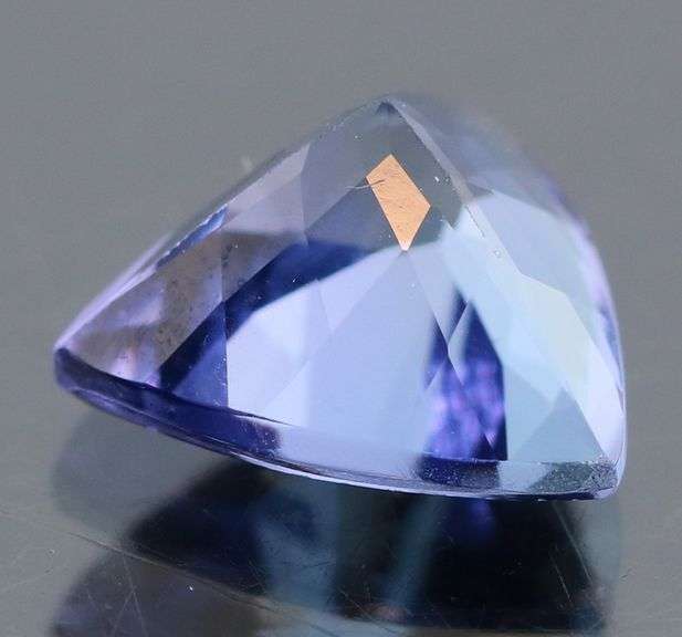 Awesome 1.52ct trillion cut Tanzanite