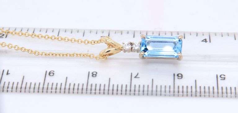 Attractive Yellow Gold Aquamarine and Diamond Pendant on Chain
