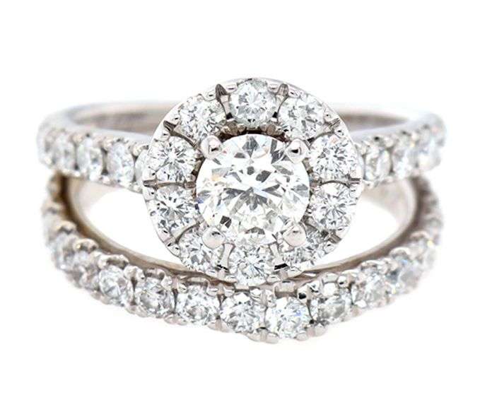 Neil Lane 1.50ctw Diamond Halo Bridal Set in 14K