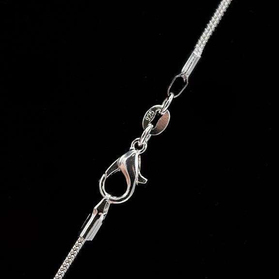 Natural 22.5 Ct Blue Flash  Labradorite Pendant