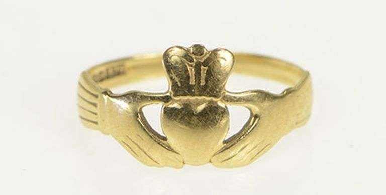 9K Yellow Gold Claddagh Vintage Classic Celtic Loyalty Ring