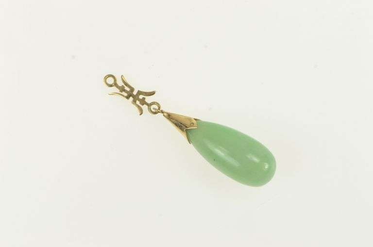 14K Yellow Gold Aventurine Tear Drop Chinese Motif Charm/Pendant