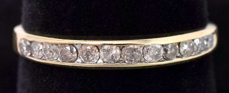 Simply Beautiful Diamond Band Ring In Yellow Gold