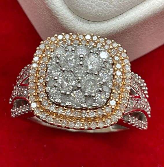 CERTIFIED BRAND NEW DIAMOND RING WITH ROSE GOLD ACCENT